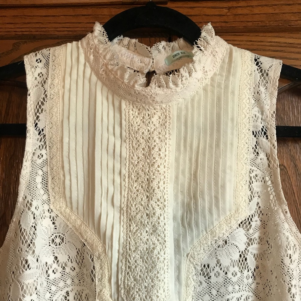 Lace top - Picture 2 of 4